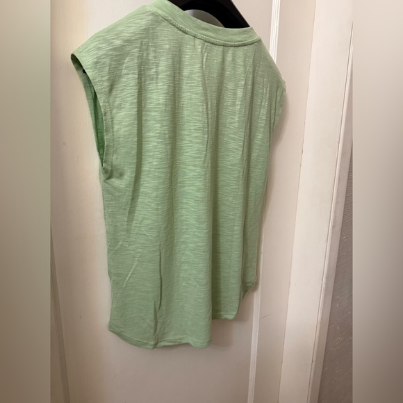REITMAN’S CUTE LIGHTWEIGHT GREEN TOP NEVER WORN - Picture 4 of 10